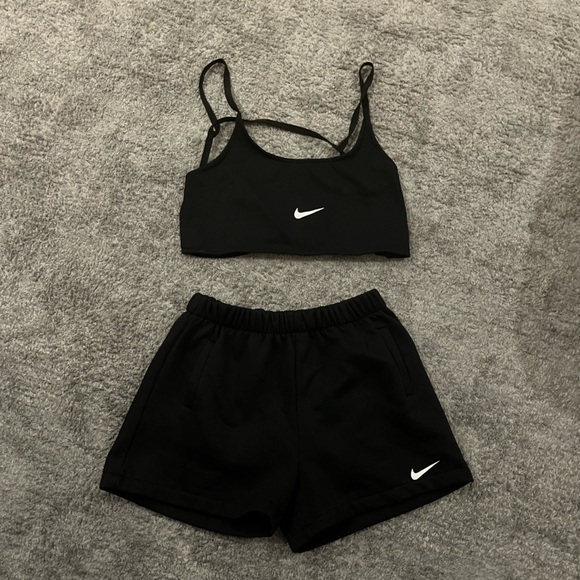 Nike Other - 2 pcs cotton Nike short and bra set. Size M
